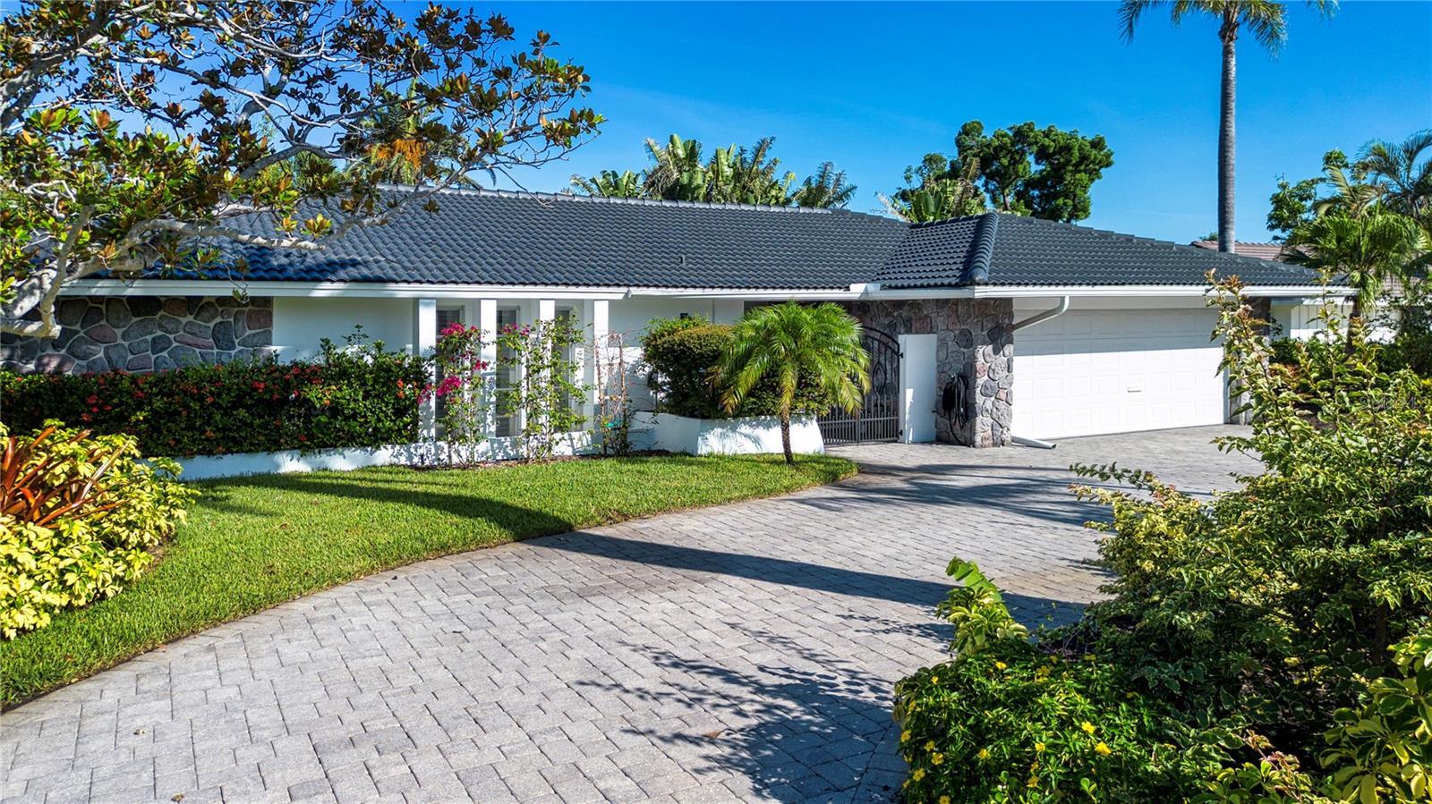 Property Photo: 483 Partridge Circle FL 34236