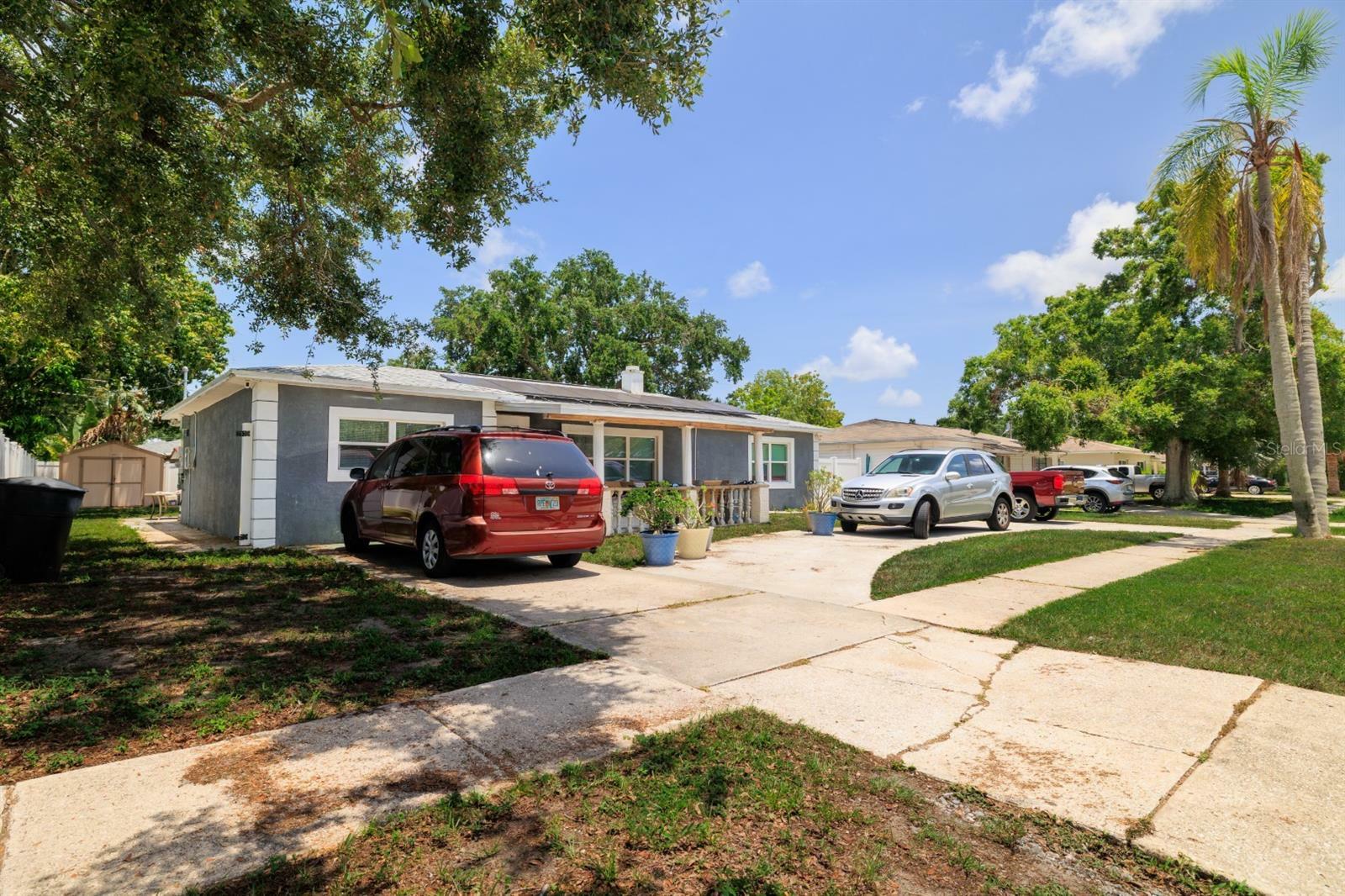 Property Photo: 5895 16th Street N FL 33703