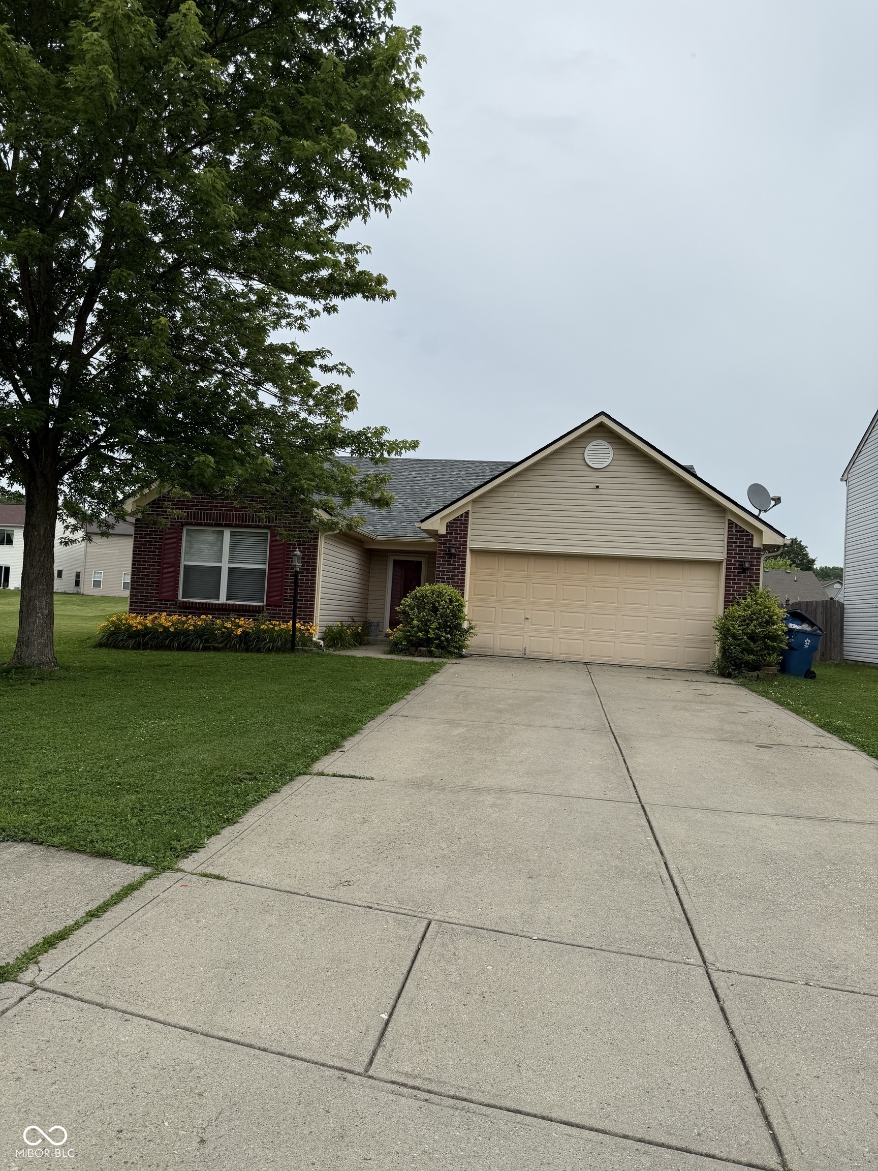 Property Photo:  8113 Maple Stream Lane  IN 46217 