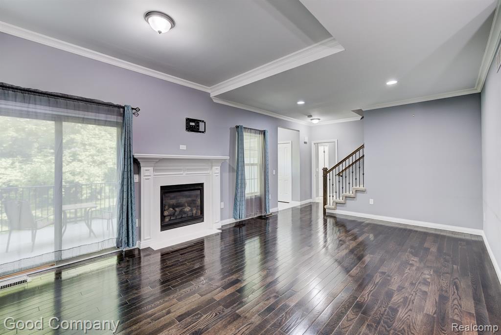 Property Photo:  1724 Barrington Court  MI 48360 1328 