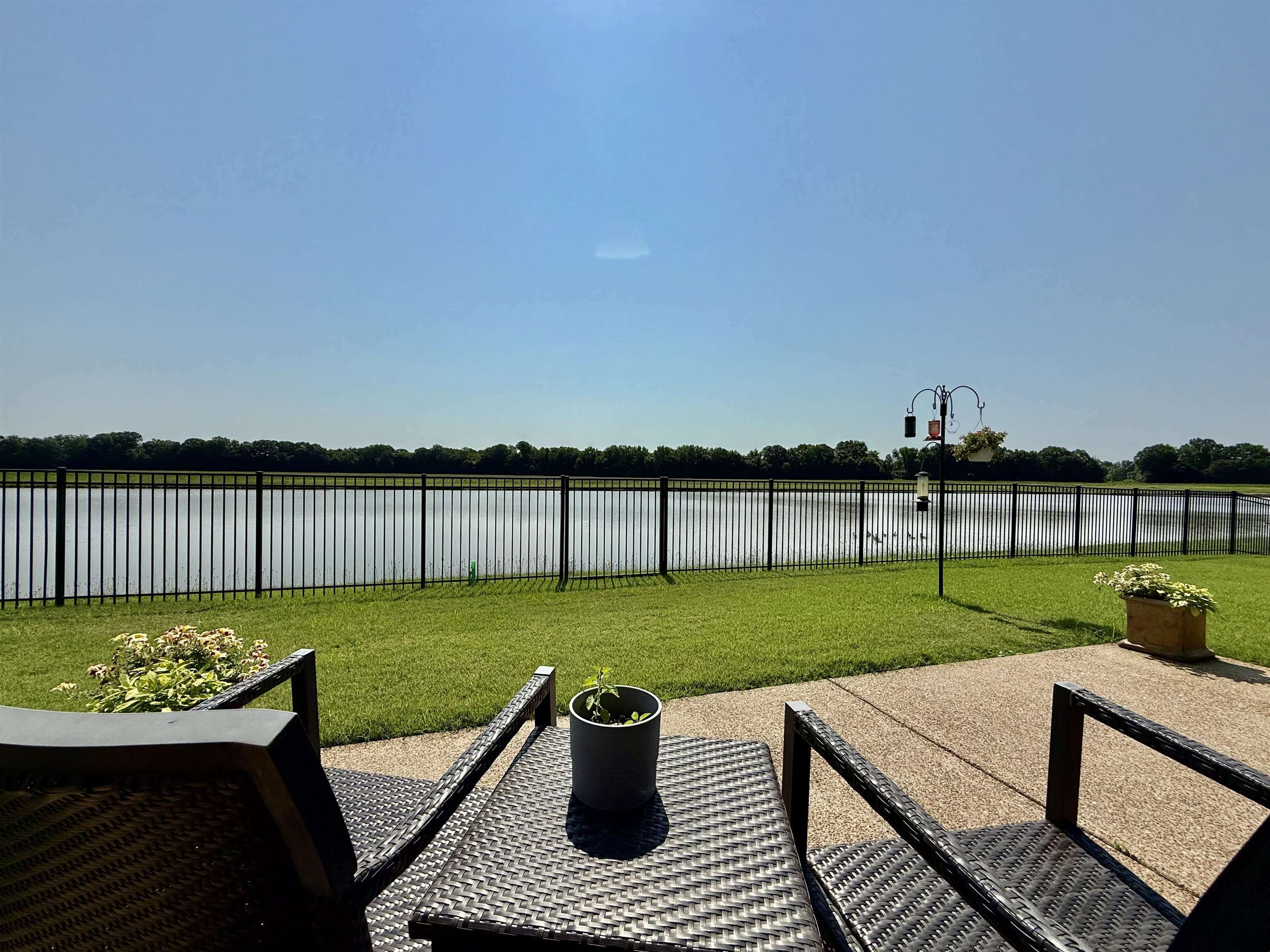 Property Photo: 6402 Clarkson Cir E TN 38002