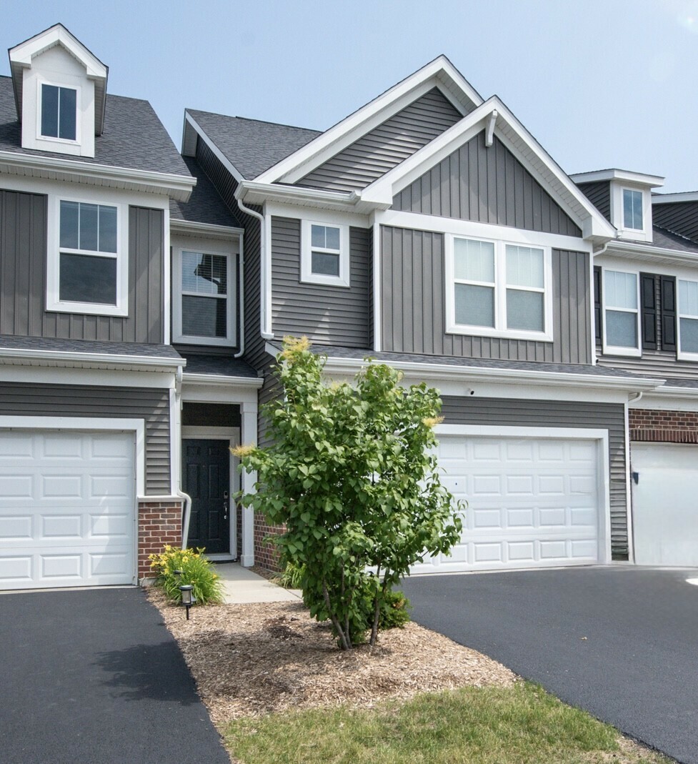Property Photo: 491 Watercress Drive IL 60504