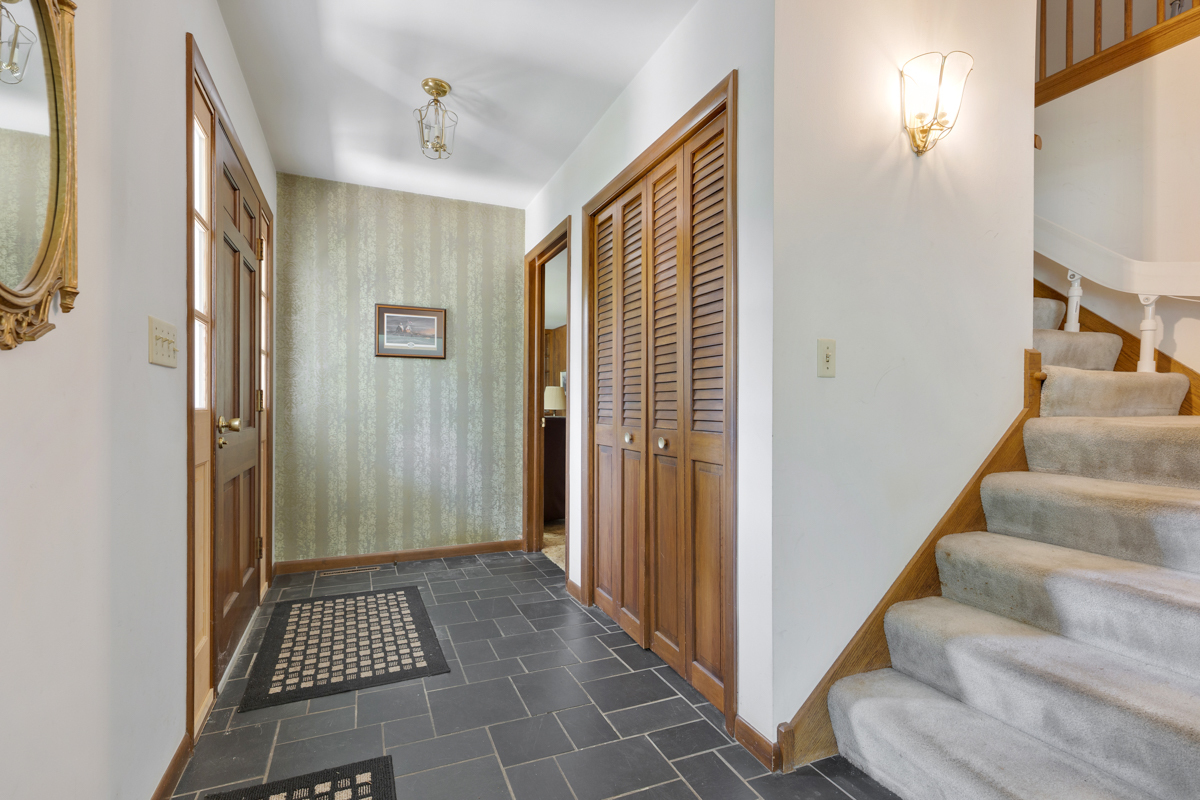 Property Photo: 690 Stanford Drive IL 60152