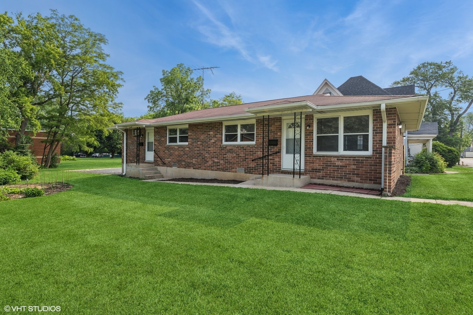 Property Photo: 317 Park Avenue IL 60002