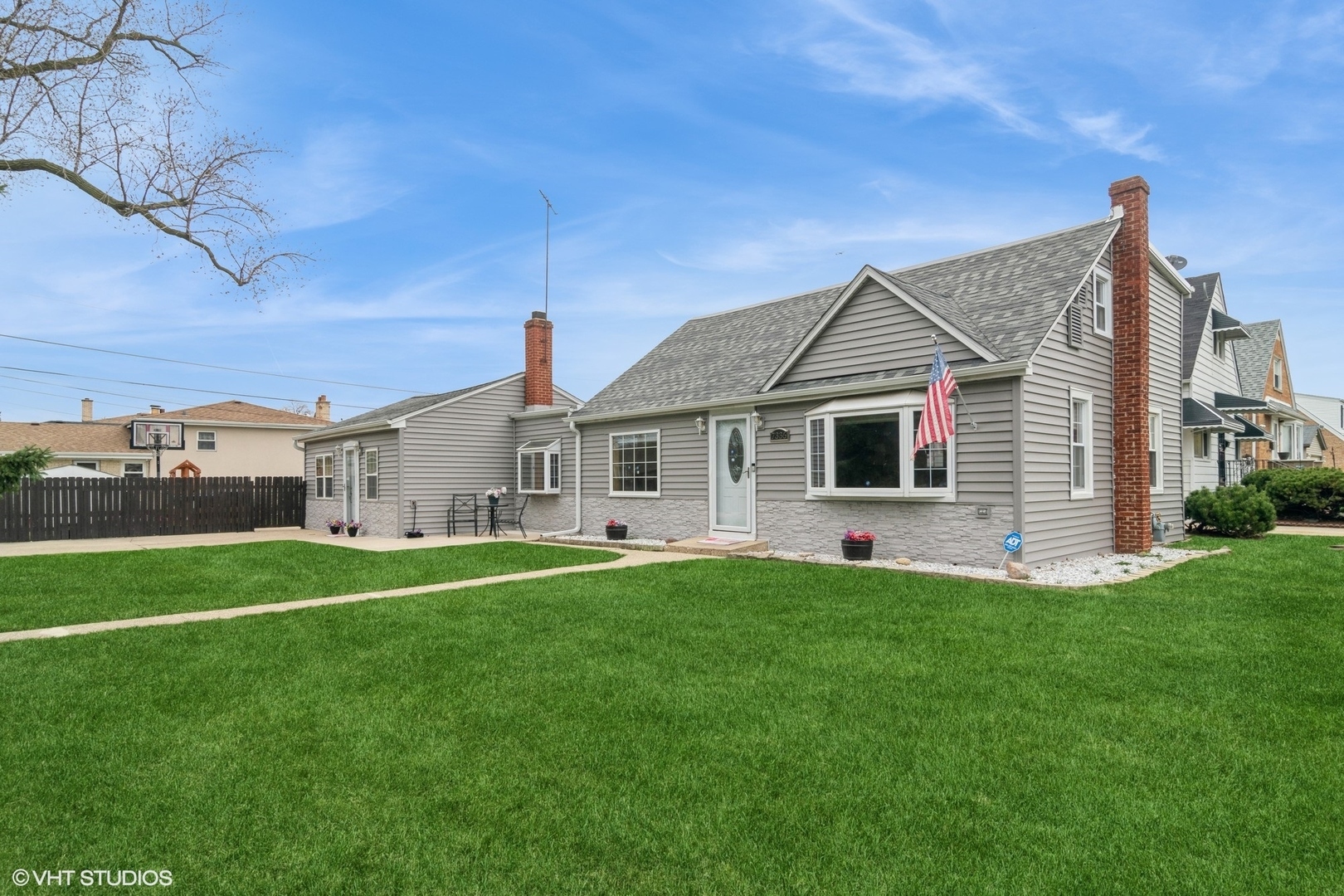 Property Photo:  7336 W Argyle Street  IL 60706 