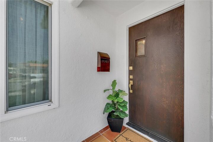 Property Photo: 1242 E Poinsettia Street CA 90805