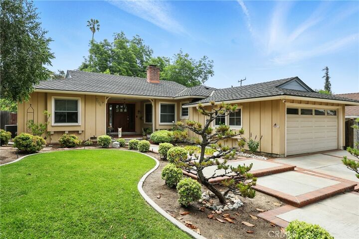 Property Photo:  7604 Forest Avenue  CA 90602