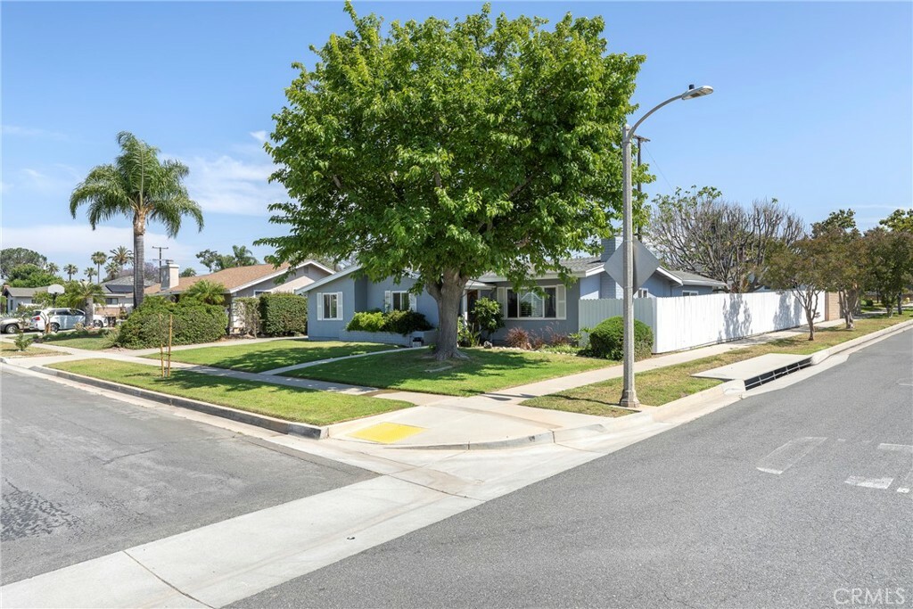 Property Photo: 228 W Old Mill CA 92882