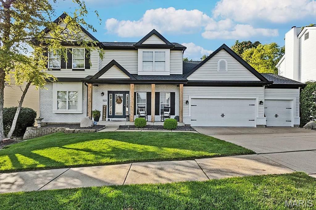 Property Photo: 923 Legends View Drive MO 63025
