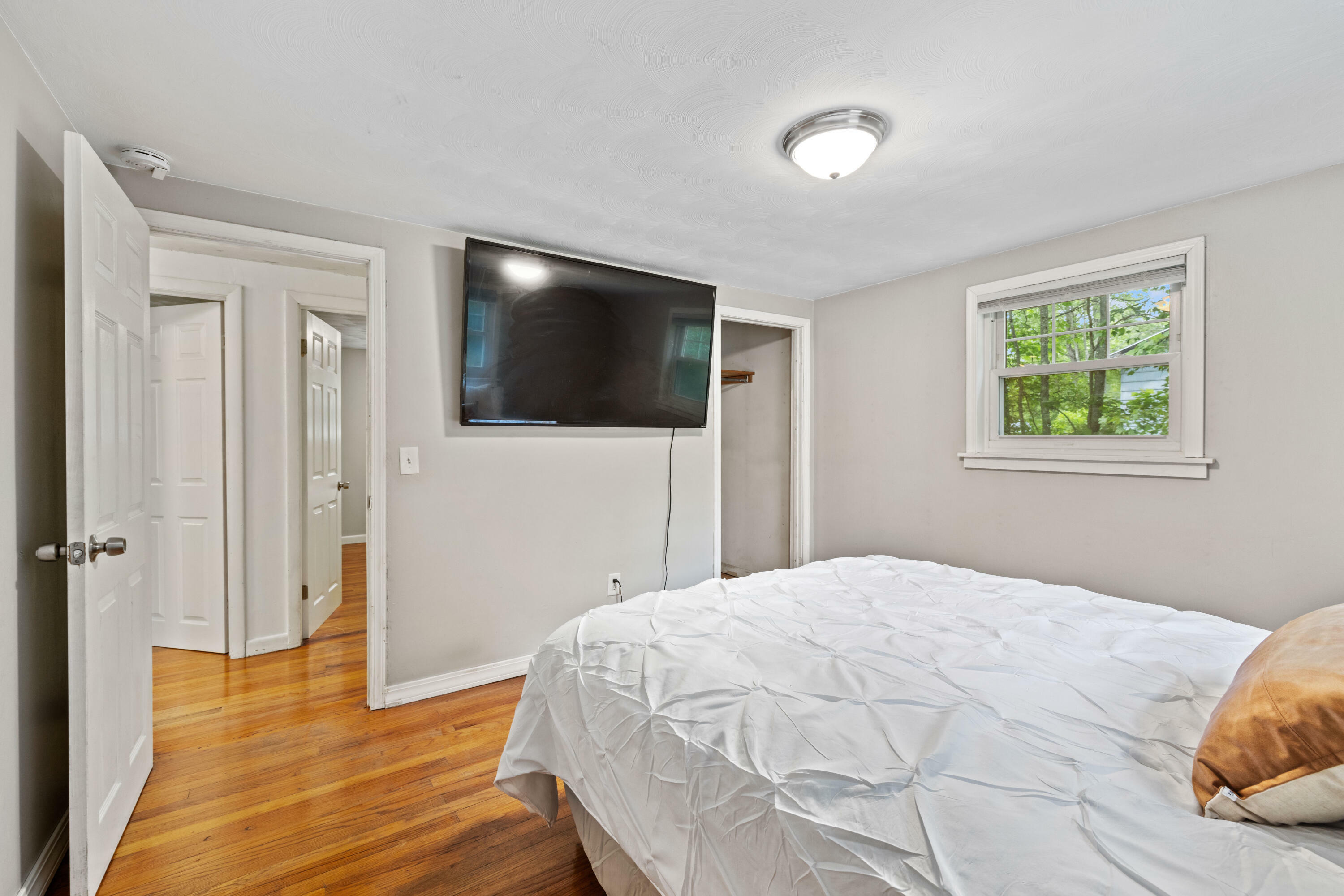 Property Photo: 267 Manchester Road ME 04085
