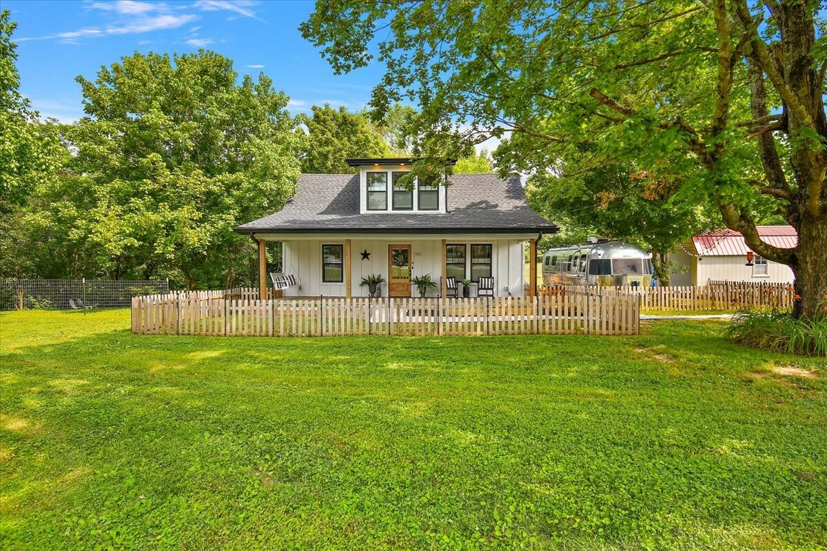 Property Photo: 145 W Hollis Chapel Rd TN 37148