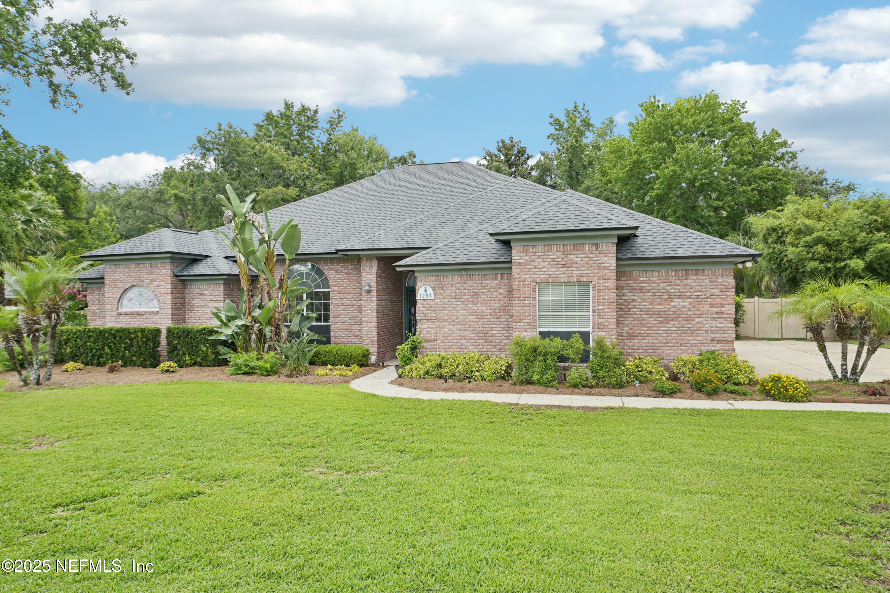 Property Photo: 1288 Creek Bend Road FL 32259