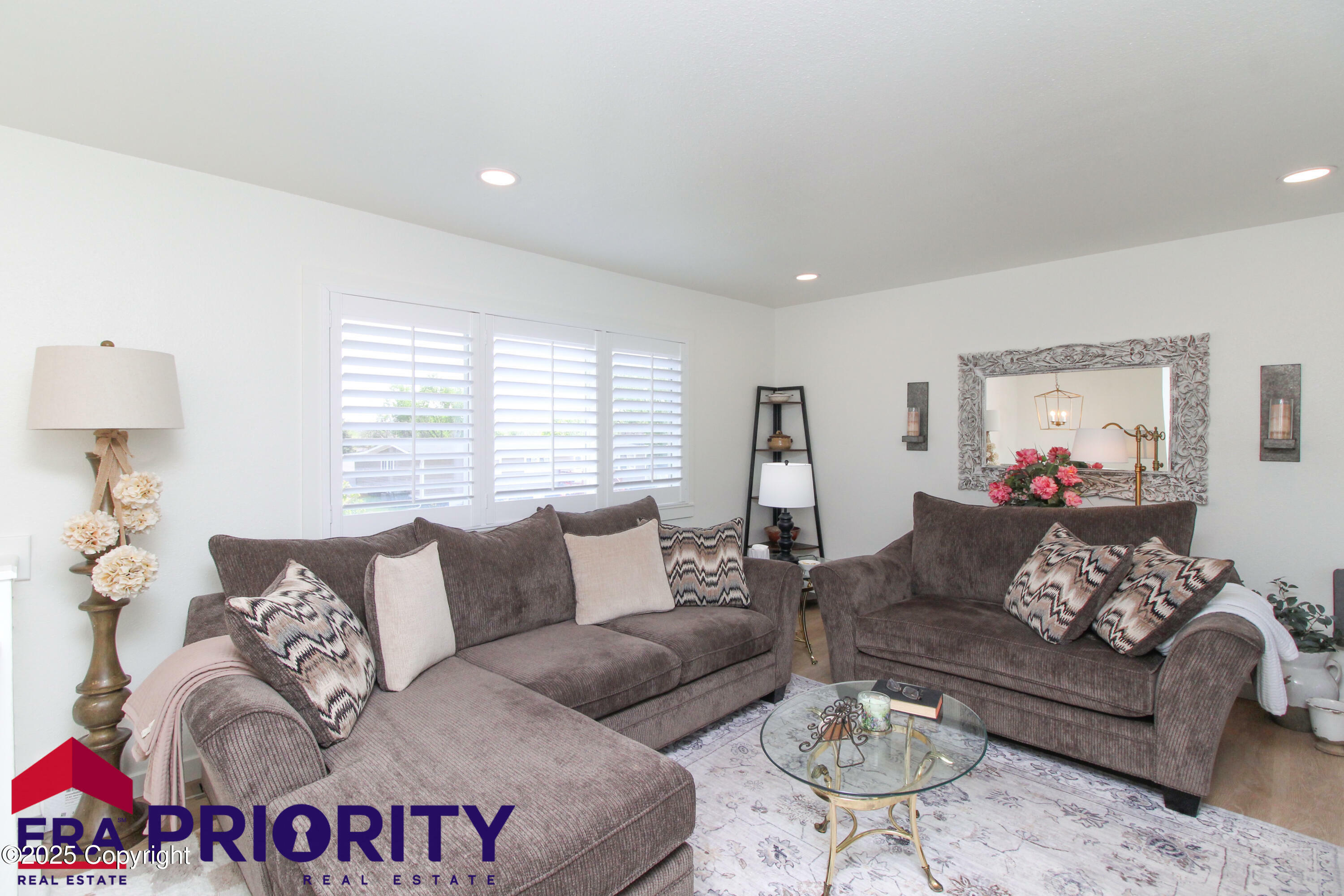Property Photo: 204 W Juniper Ln - WY 82718