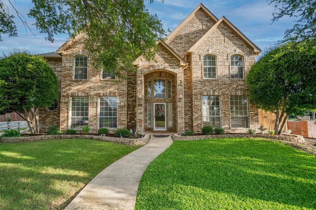 Property Photo: 2124 Cannes Drive TX 75025