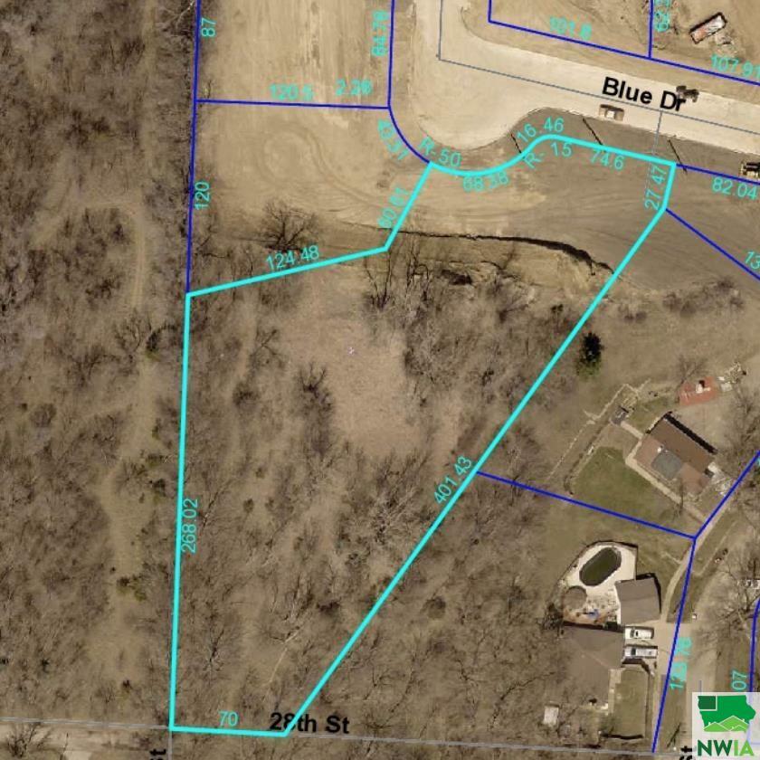 Property Photo: 2100-02 Blue Dr IA 51104