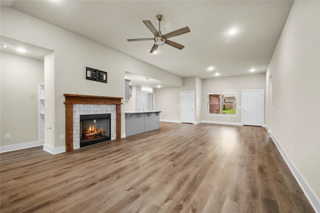 Property Photo: 1100 Moonrise Street AR 72713