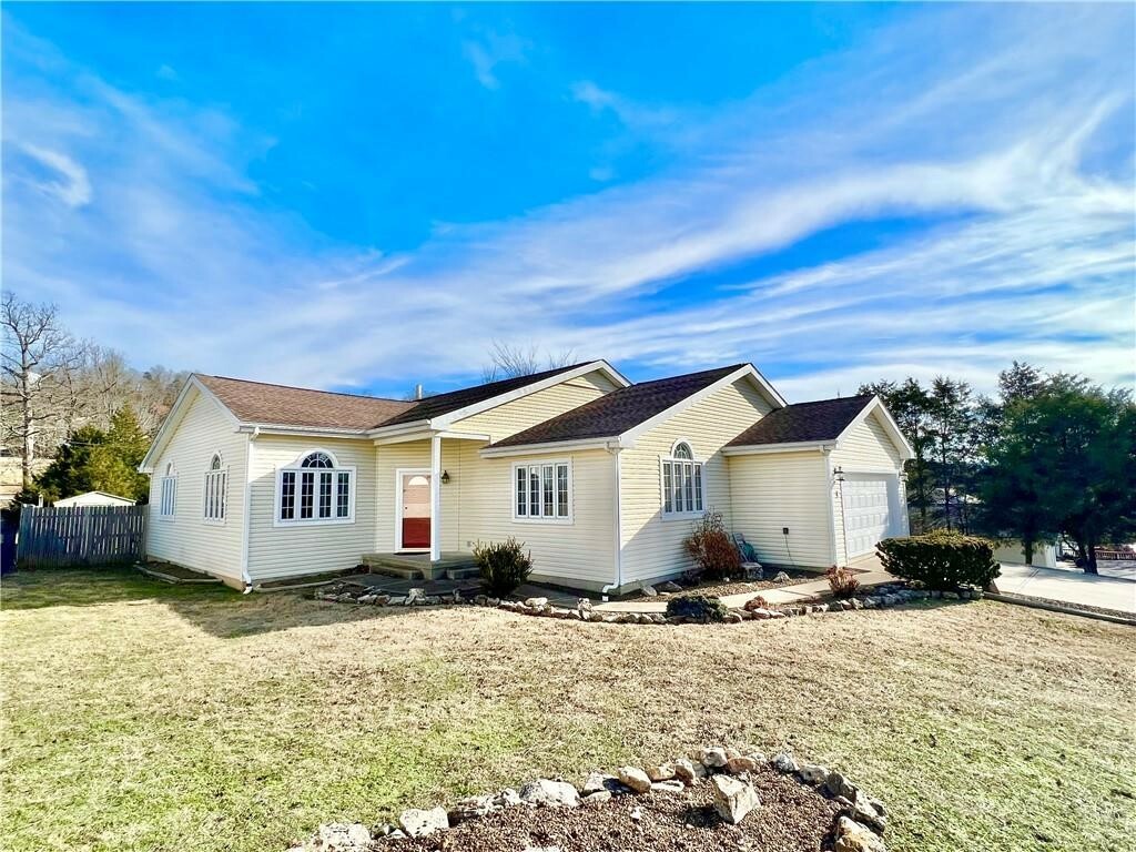 5 Horseshoe Drive  Holiday Island AR 72631 photo