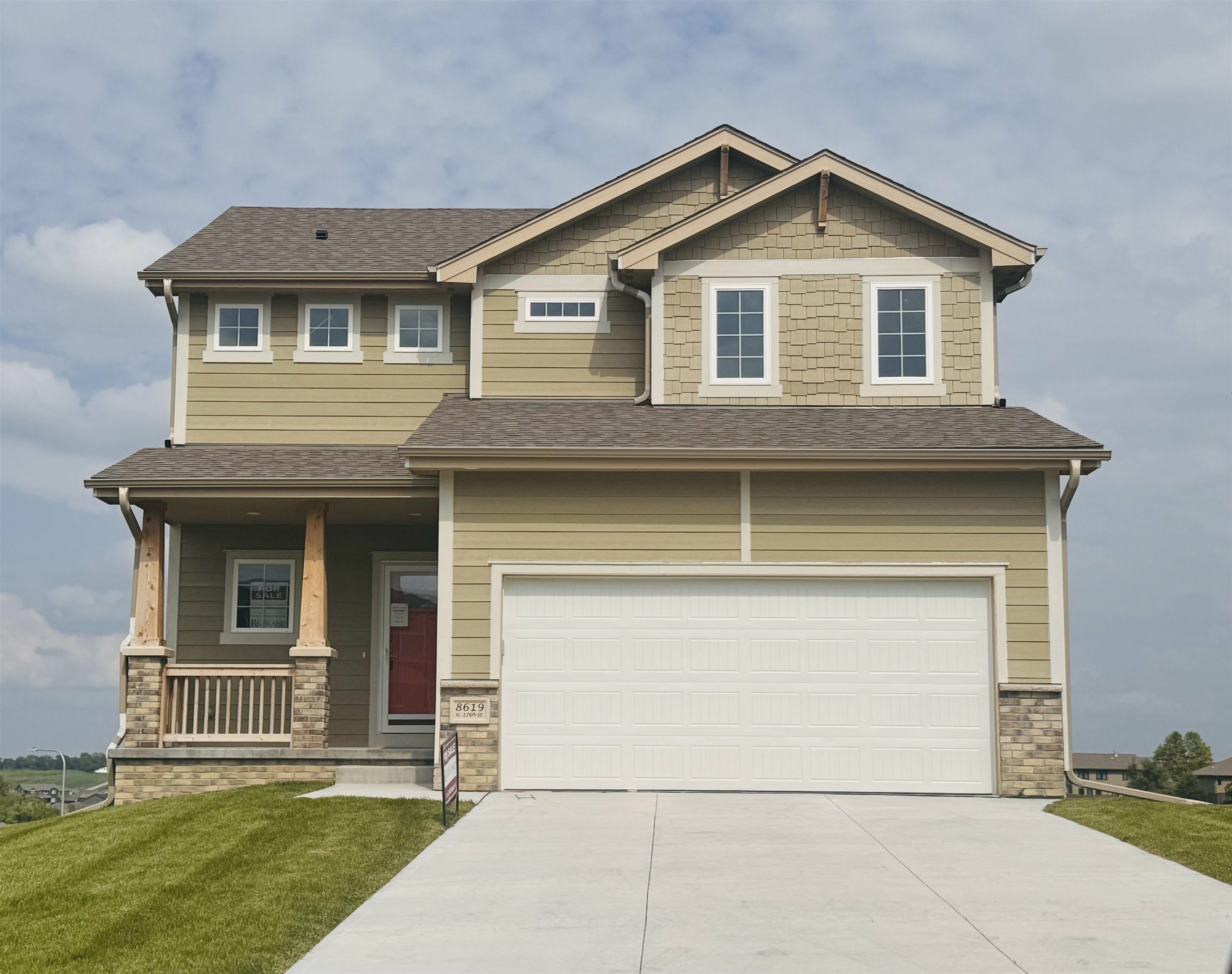 Property Photo: 8619 N 176 Street NE 68007