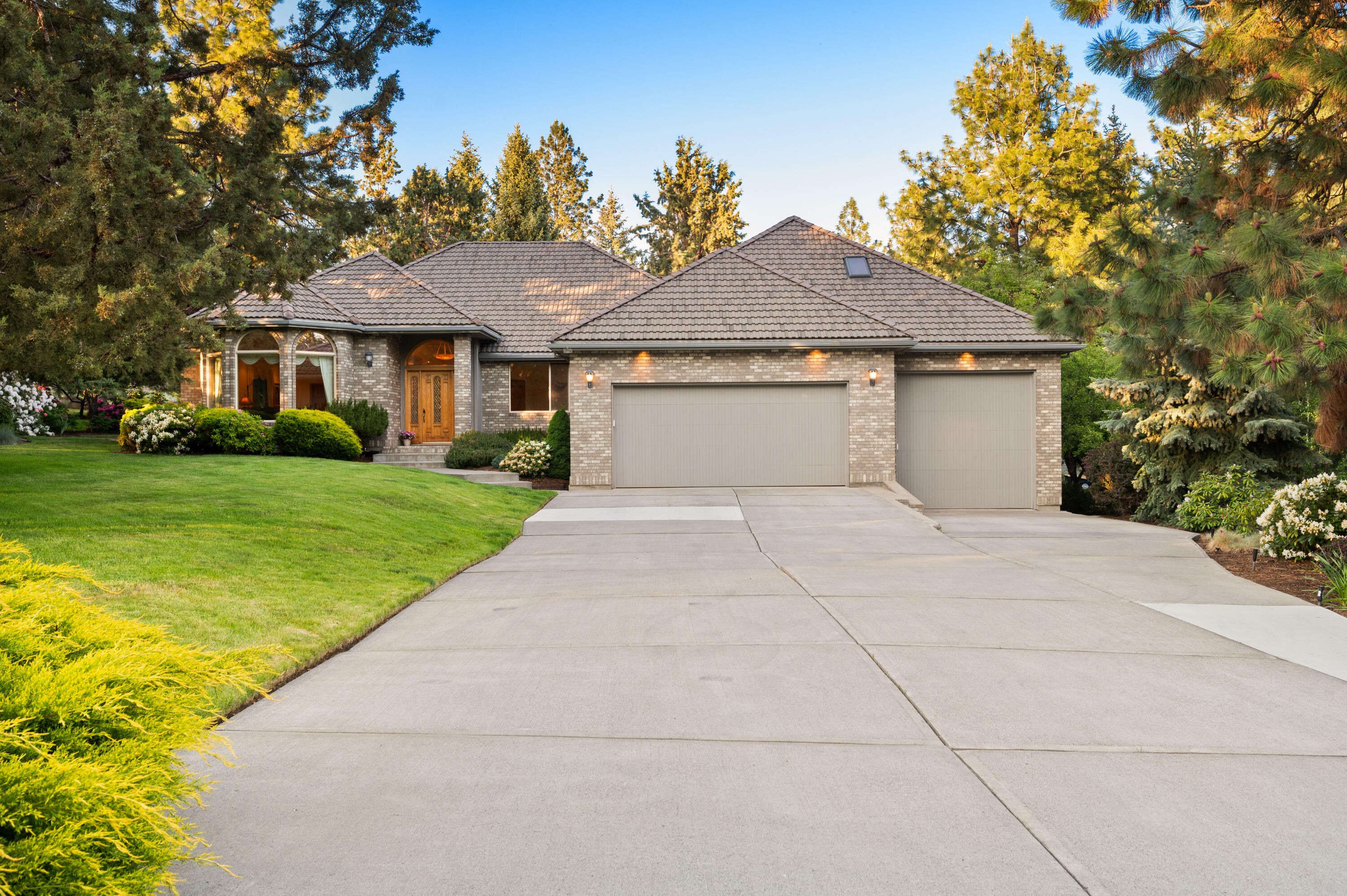 1184 NW Farewell Drive  Bend OR 97703 photo