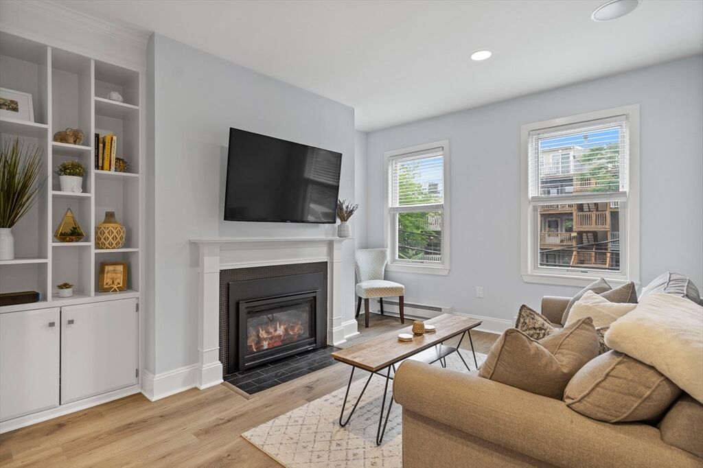 Property Photo:  41 Swallow St 2  MA 02127 