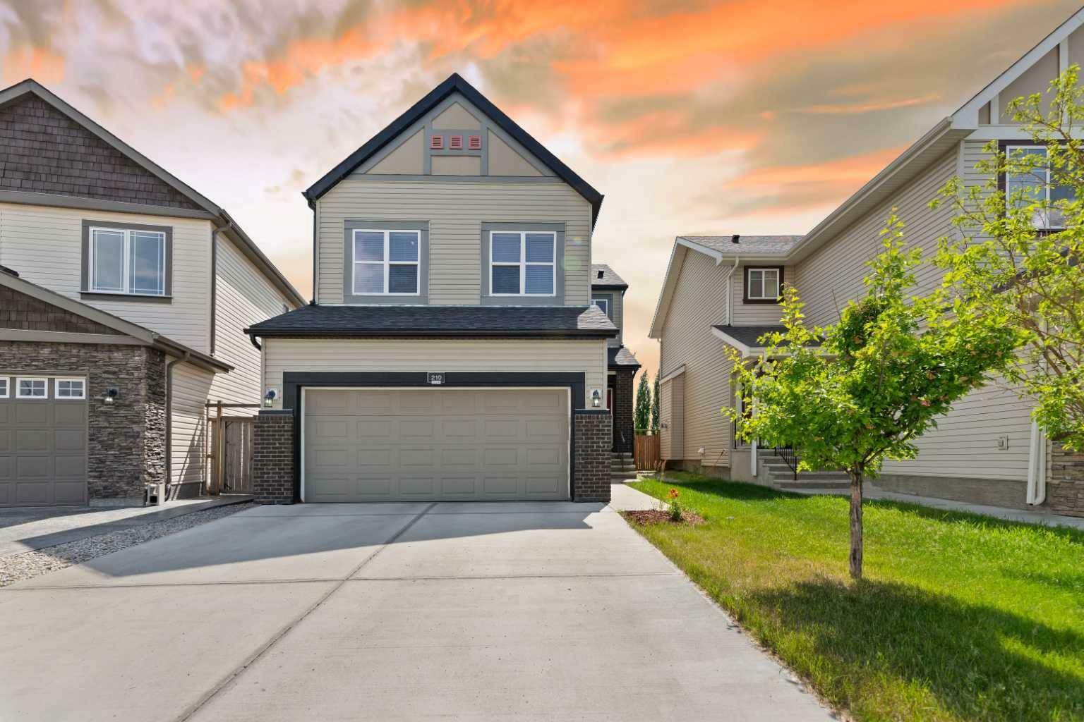 210 Copperpond Bay SE  Calgary AB T2Z 0L2 photo
