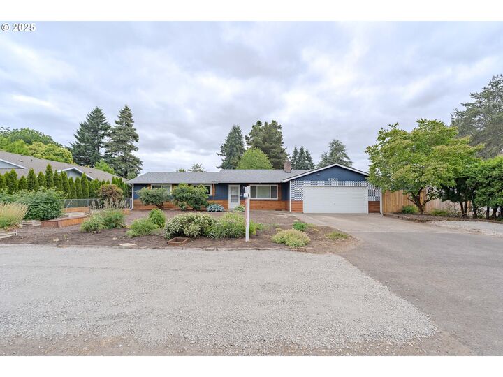 Property Photo:  6205 NE 47th St  WA 98661 