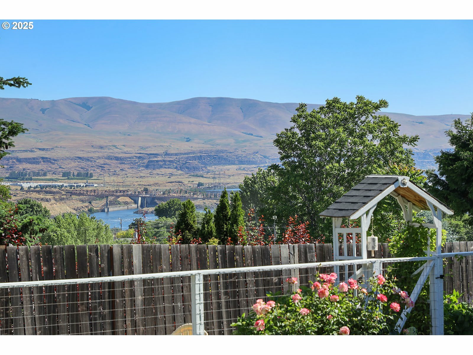 Property Photo: 1907 Quinton St OR 97058