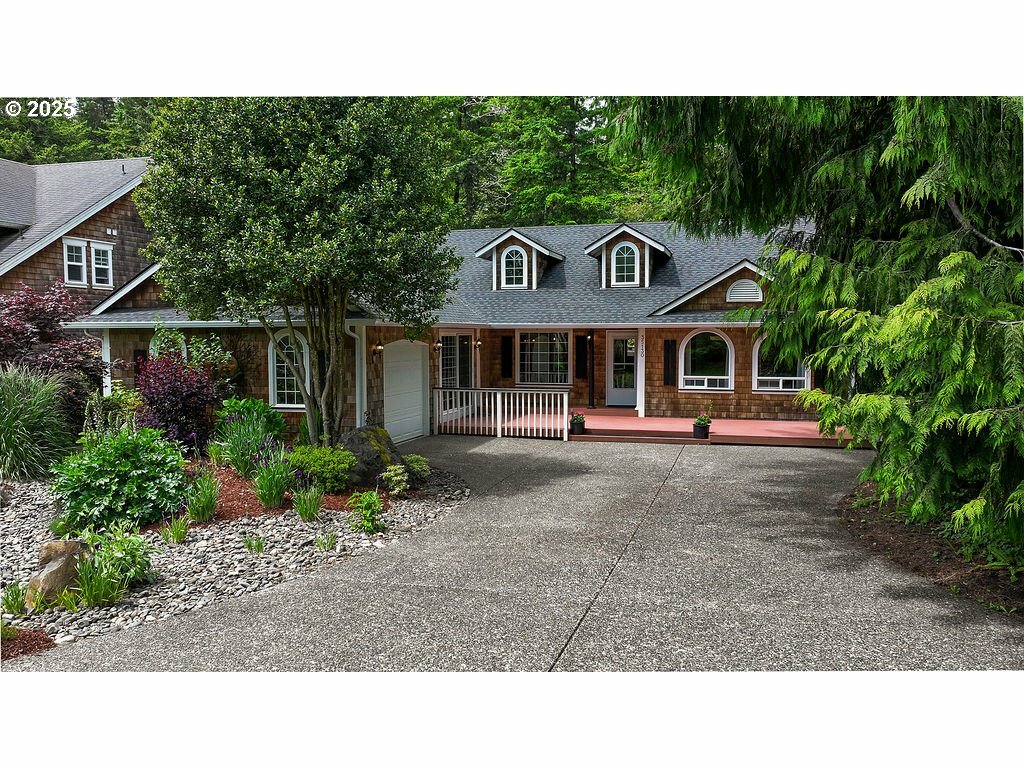 Property Photo: 35130 Ponderosa Loop OR 97130