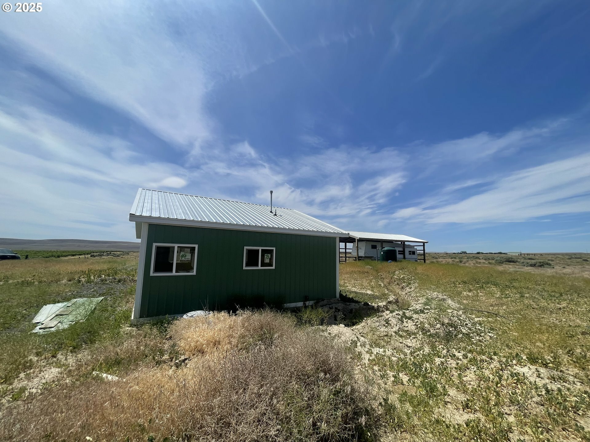 Property Photo: 38 Vineyard View Dr WA 99322