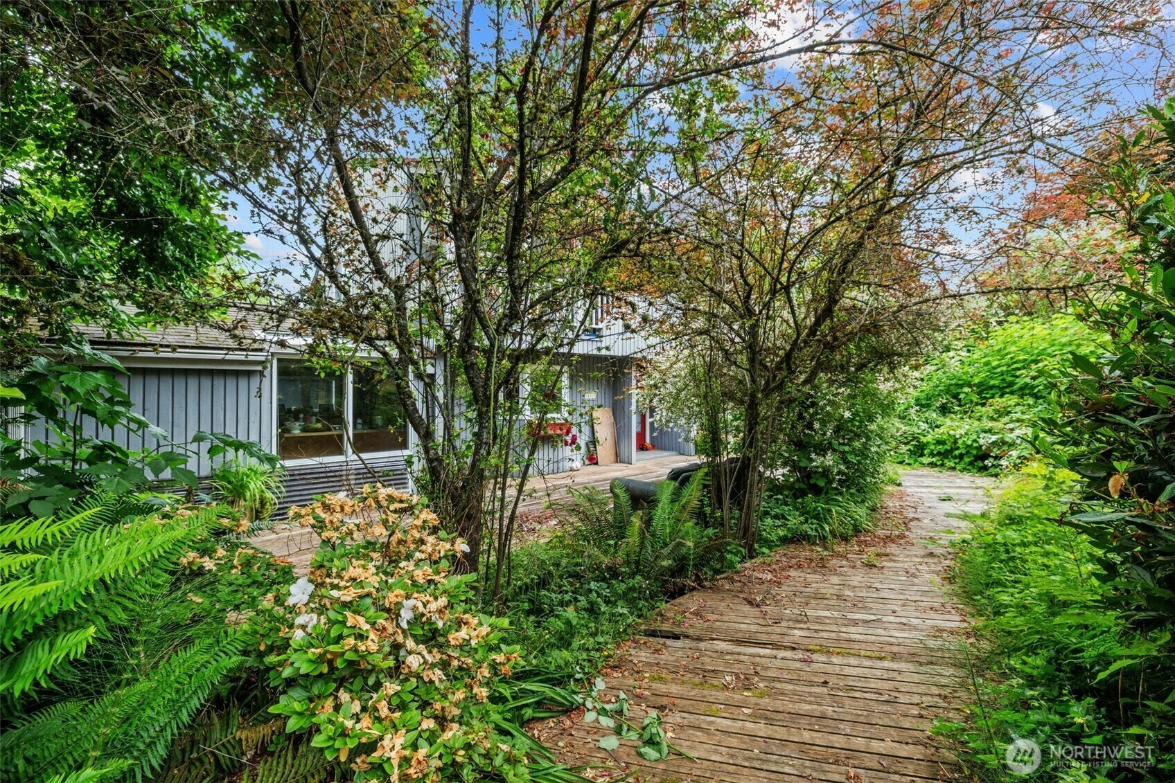 Property Photo: 10319 133rd Place SE WA 98296
