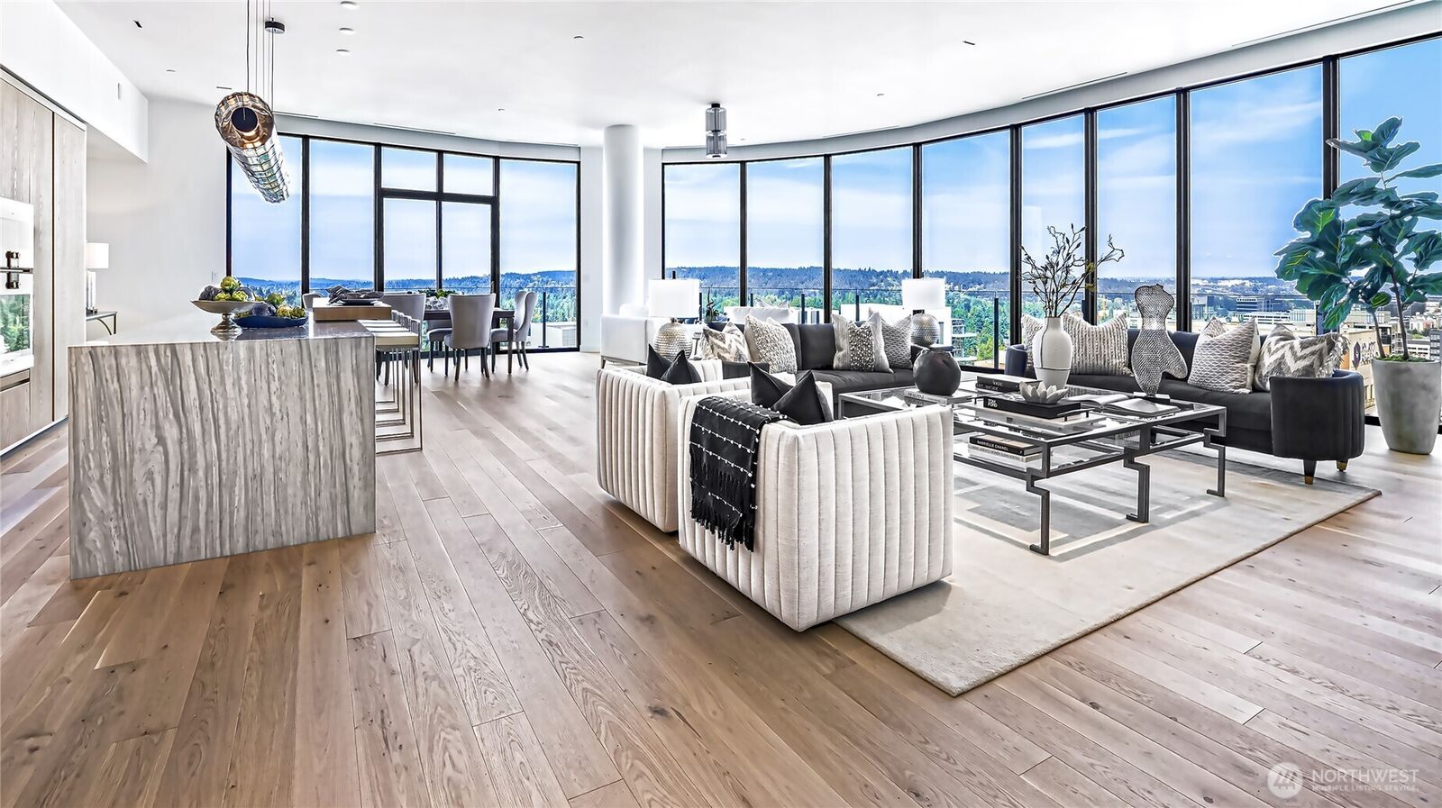 Property Photo:  838  Avenue Square  NE 2602  WA 98004 