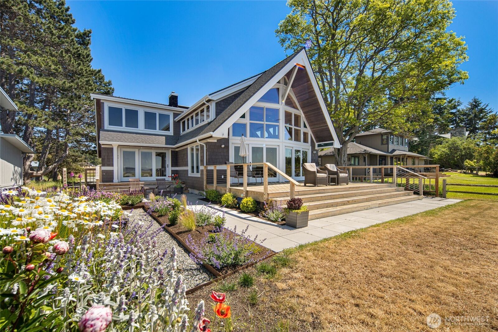 Property Photo:  170  Weeks Point Way  WA 98261 