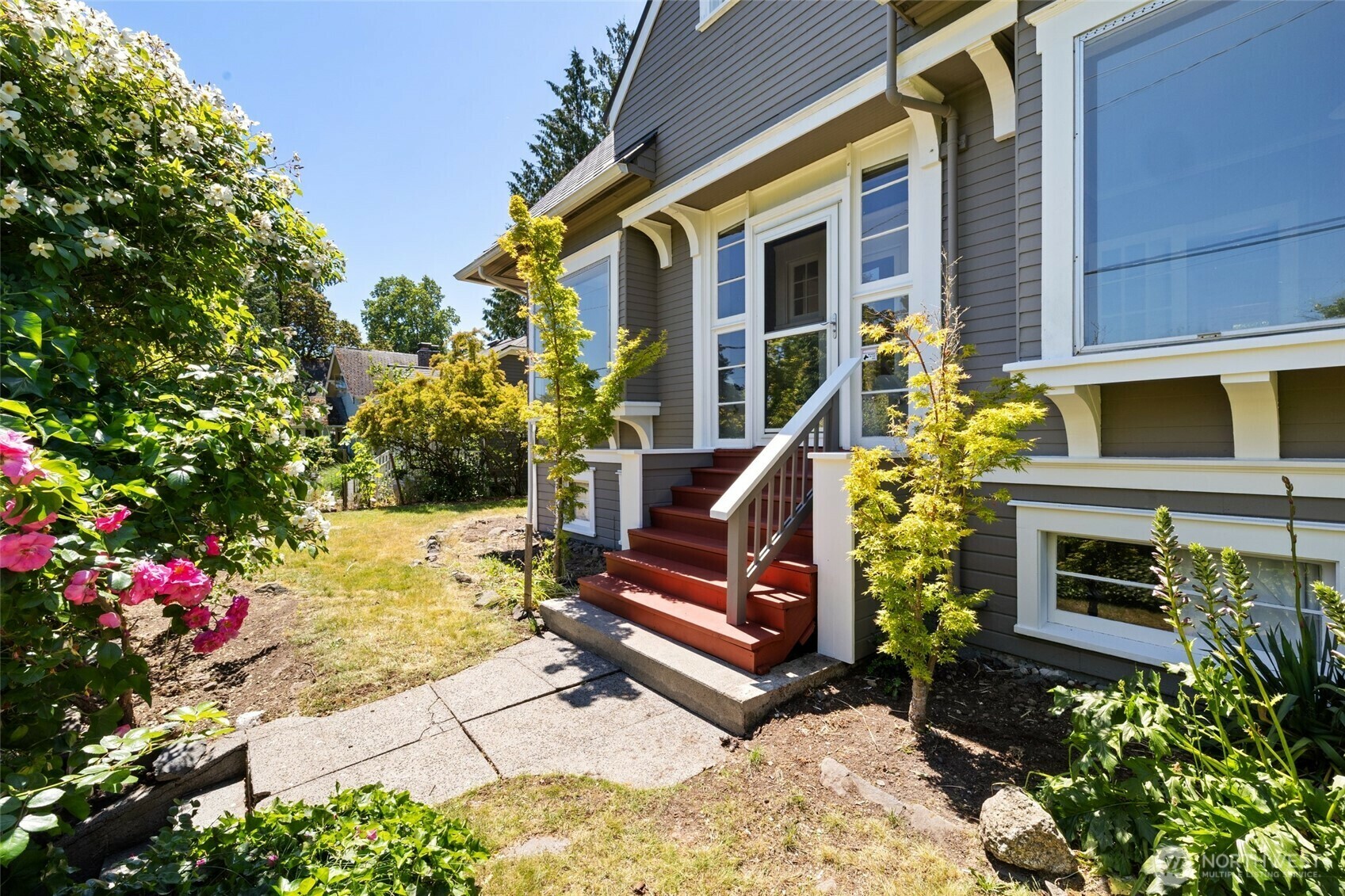 5643  20th Avenue NE  Seattle WA 98105 photo