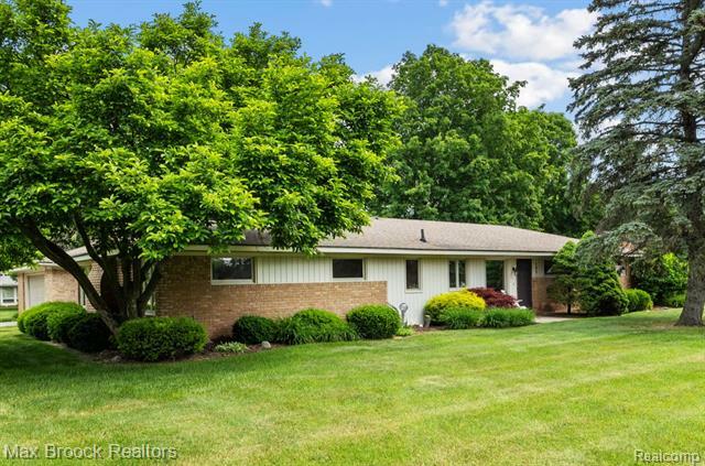 192 Kirk Lane Drive  Troy MI 48084 photo