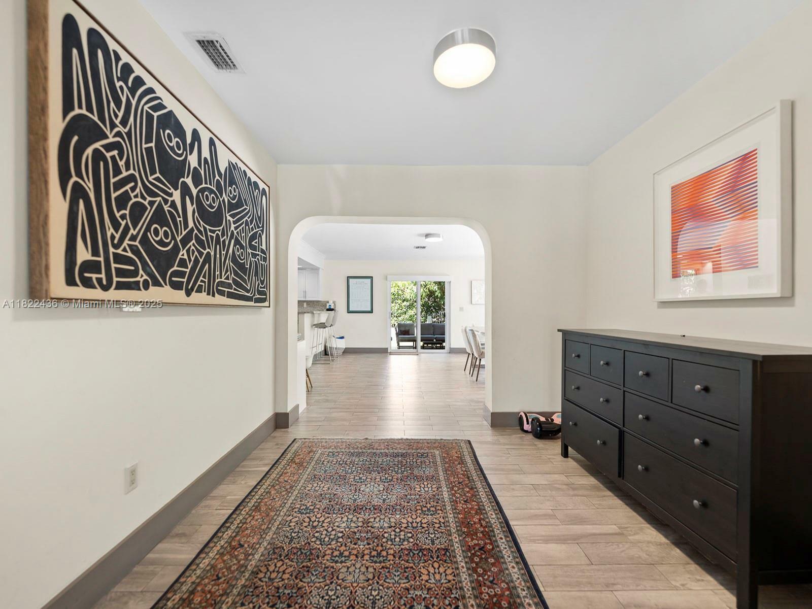 811 Trascoro Ave  Coral Gables FL 33134 photo
