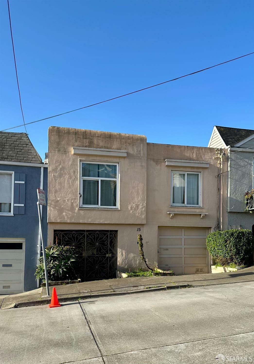 Property Photo: 15 Venus Street CA 94124