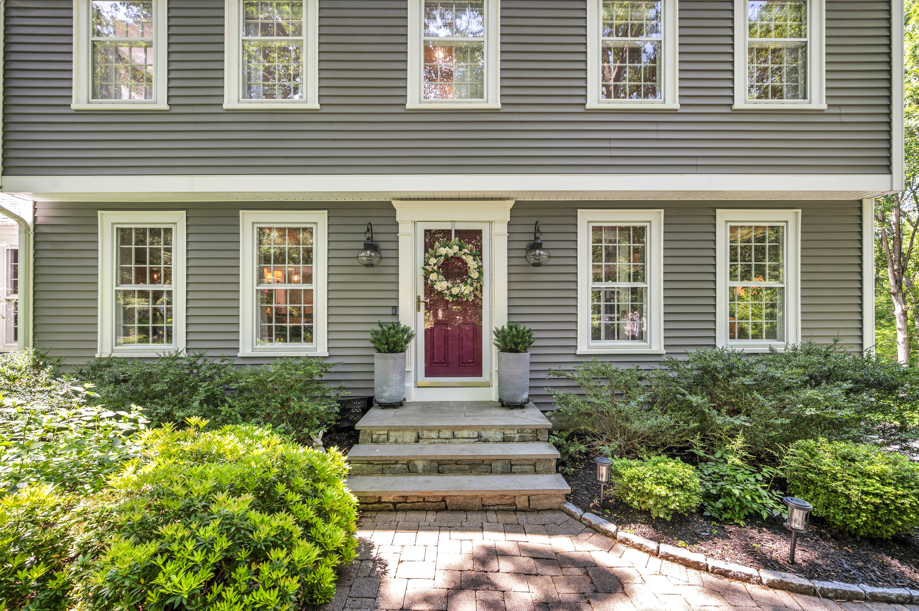 Property Photo:  31 Country Way  CT 06443 