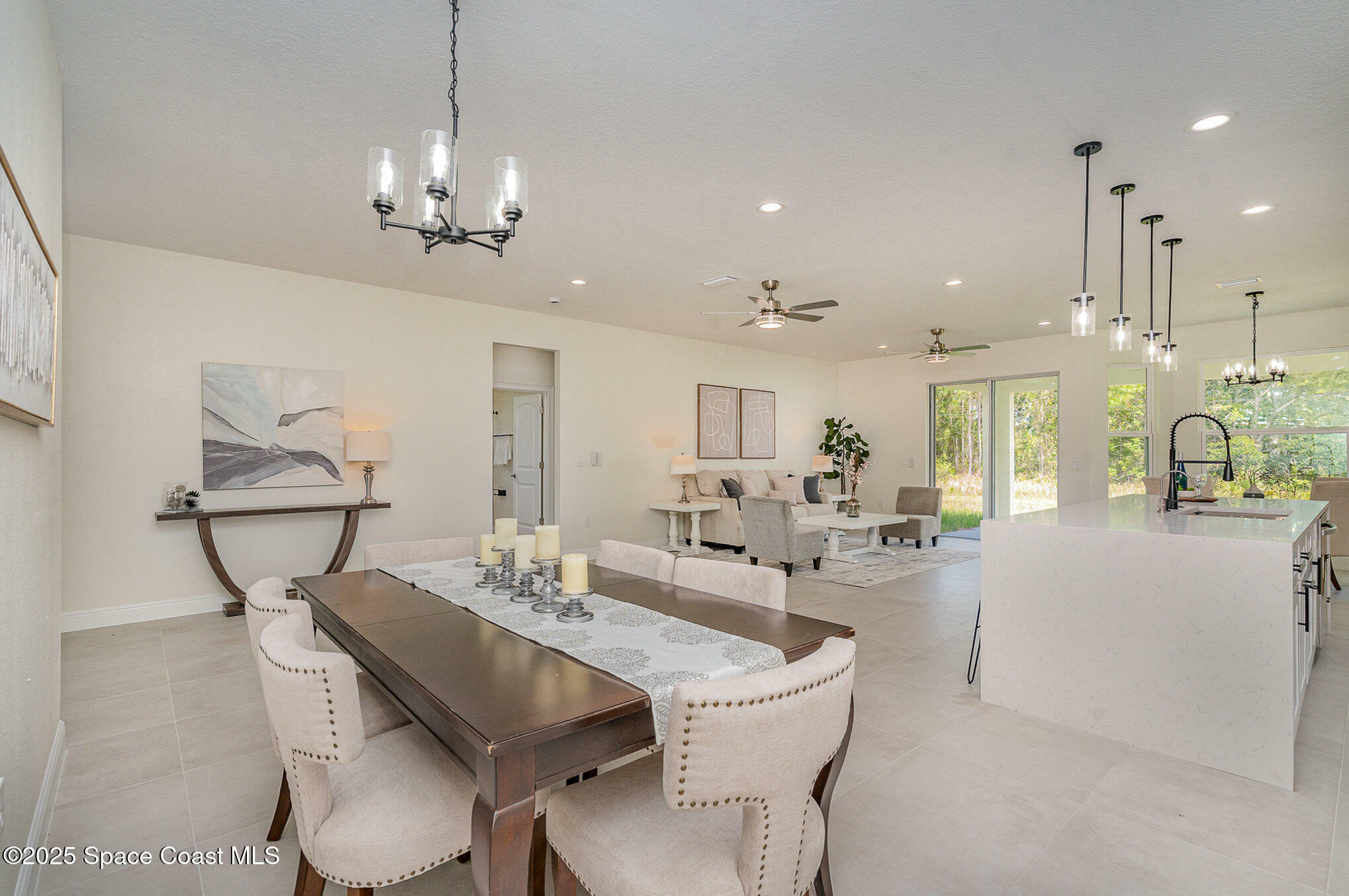 Property Photo: 942 Toluca Street SE FL 32909