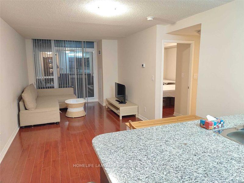 Property Photo: 35 Hollywood Avenue 1515 ON M2N 0A9