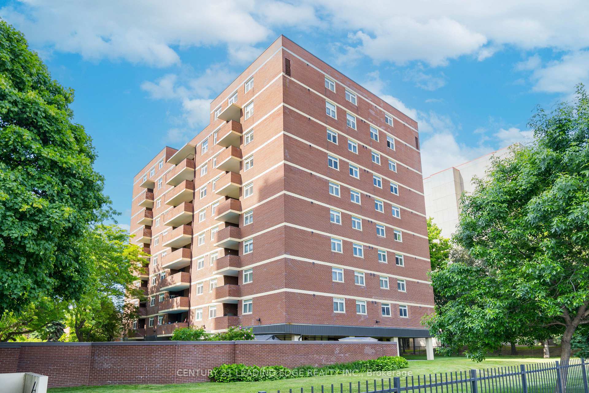 Property Photo:  40 Chichester Place 606  ON M1T 3R6 