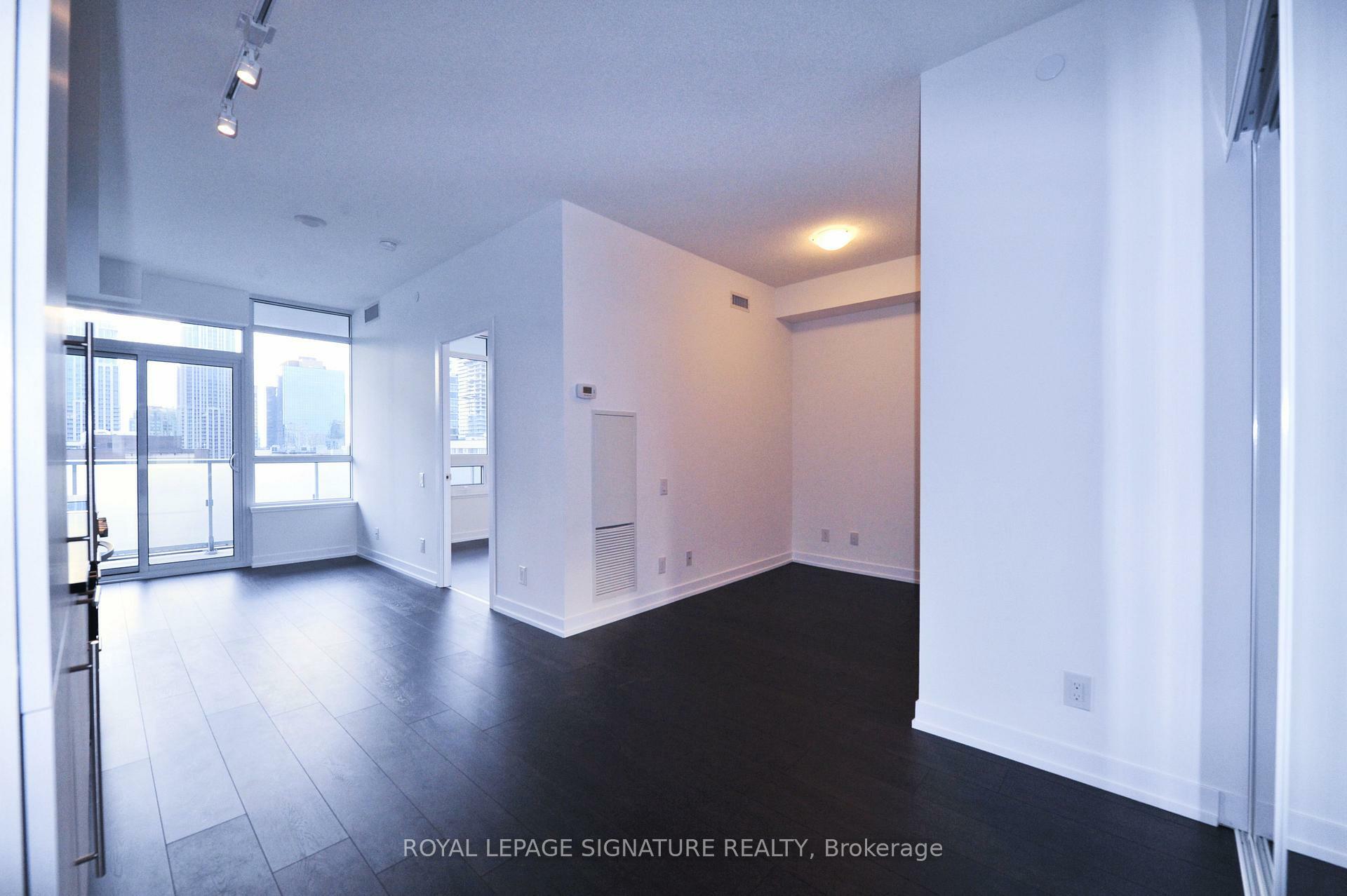 Property Photo: 365 Church Street 2113 ON M5B 1H6