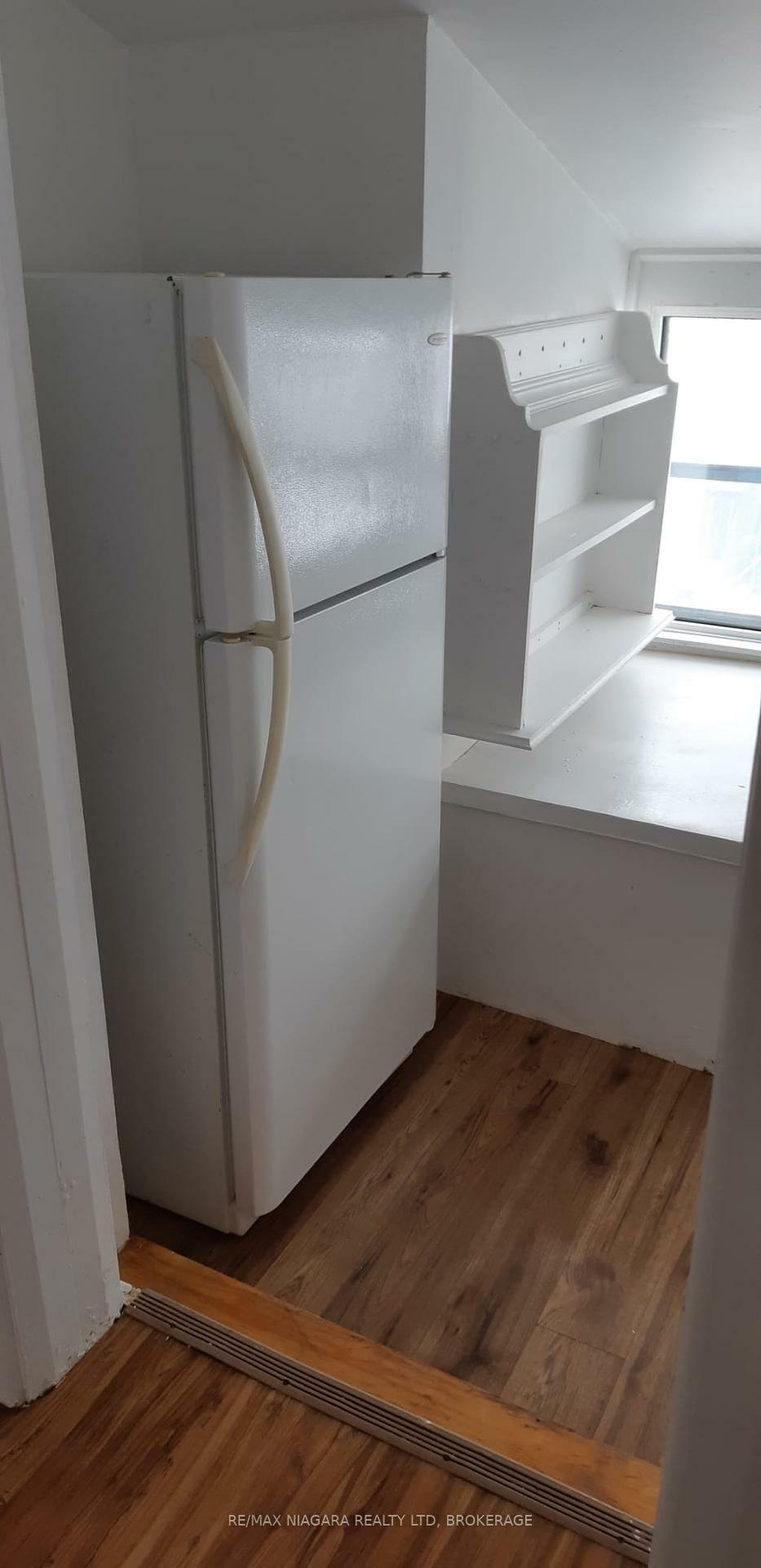Property Photo: 146 Burgar Street ON L3B 2S8