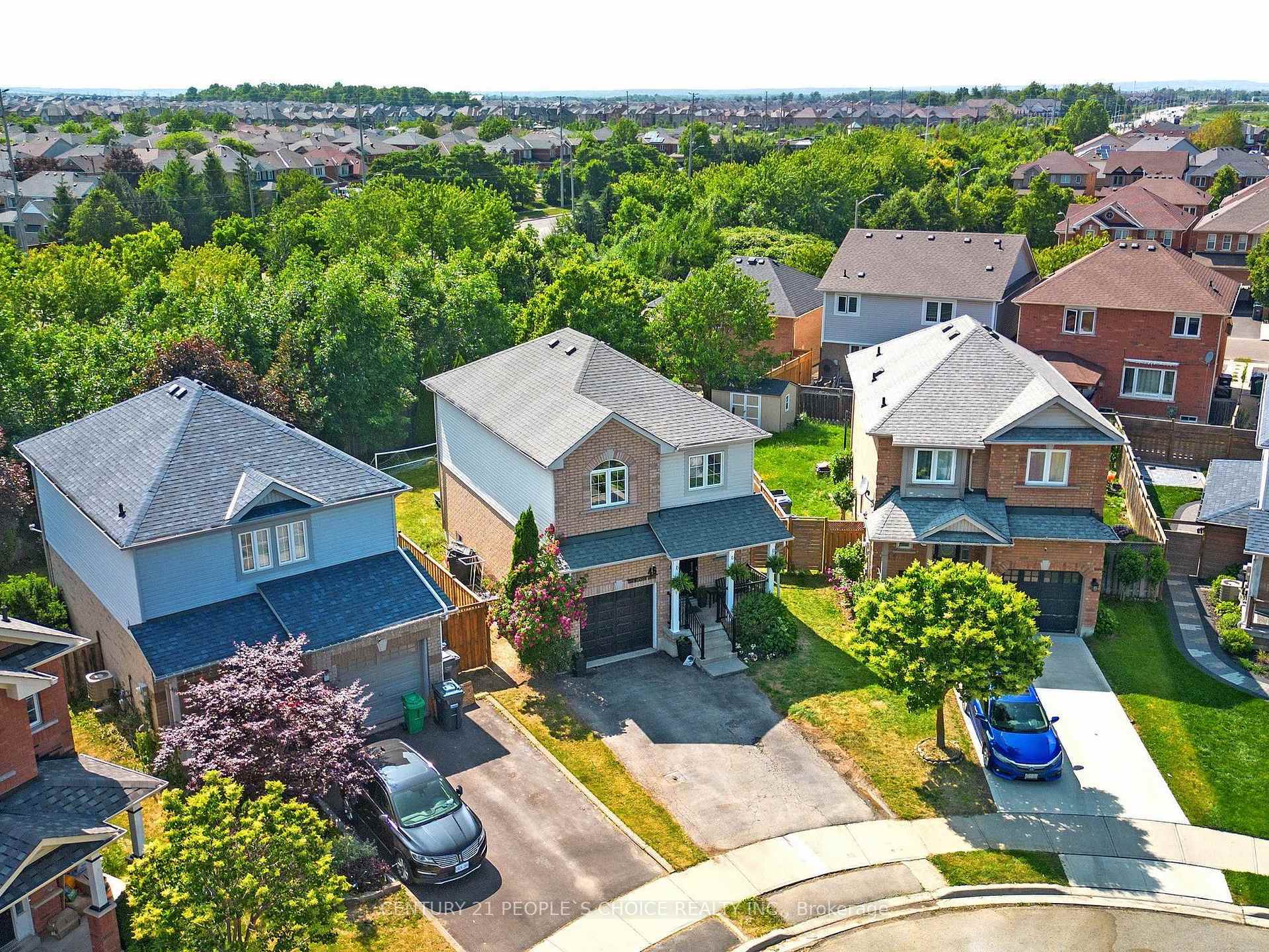 Photo de la propriété: 46 Oakmeadow Drive ON L7A 2M1