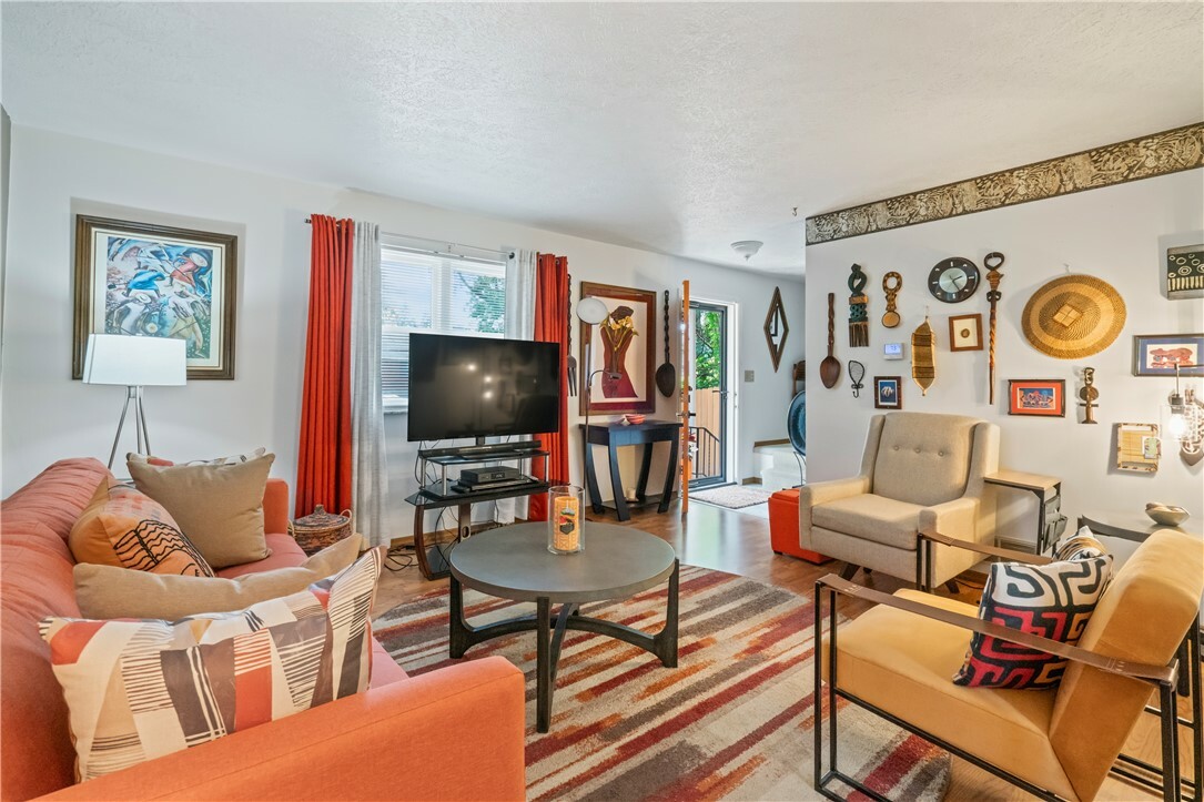 Property Photo: 404 Chautauqua St PA 15214