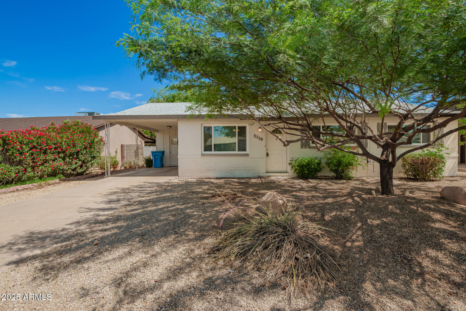 Property Photo: 3118 W Aster Drive AZ 85029