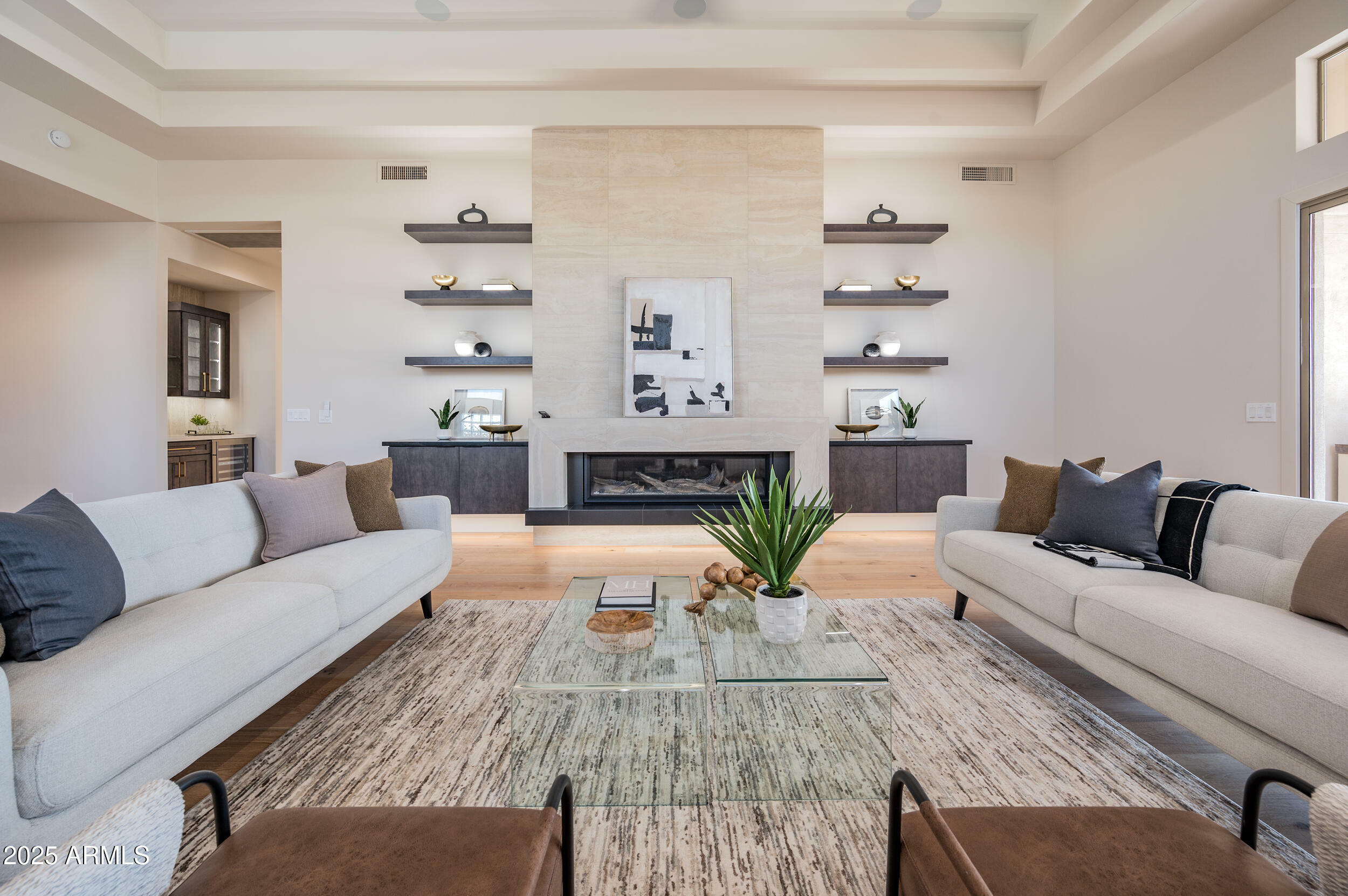 Property Photo: 3153 E Sierra Vista Drive AZ 85016