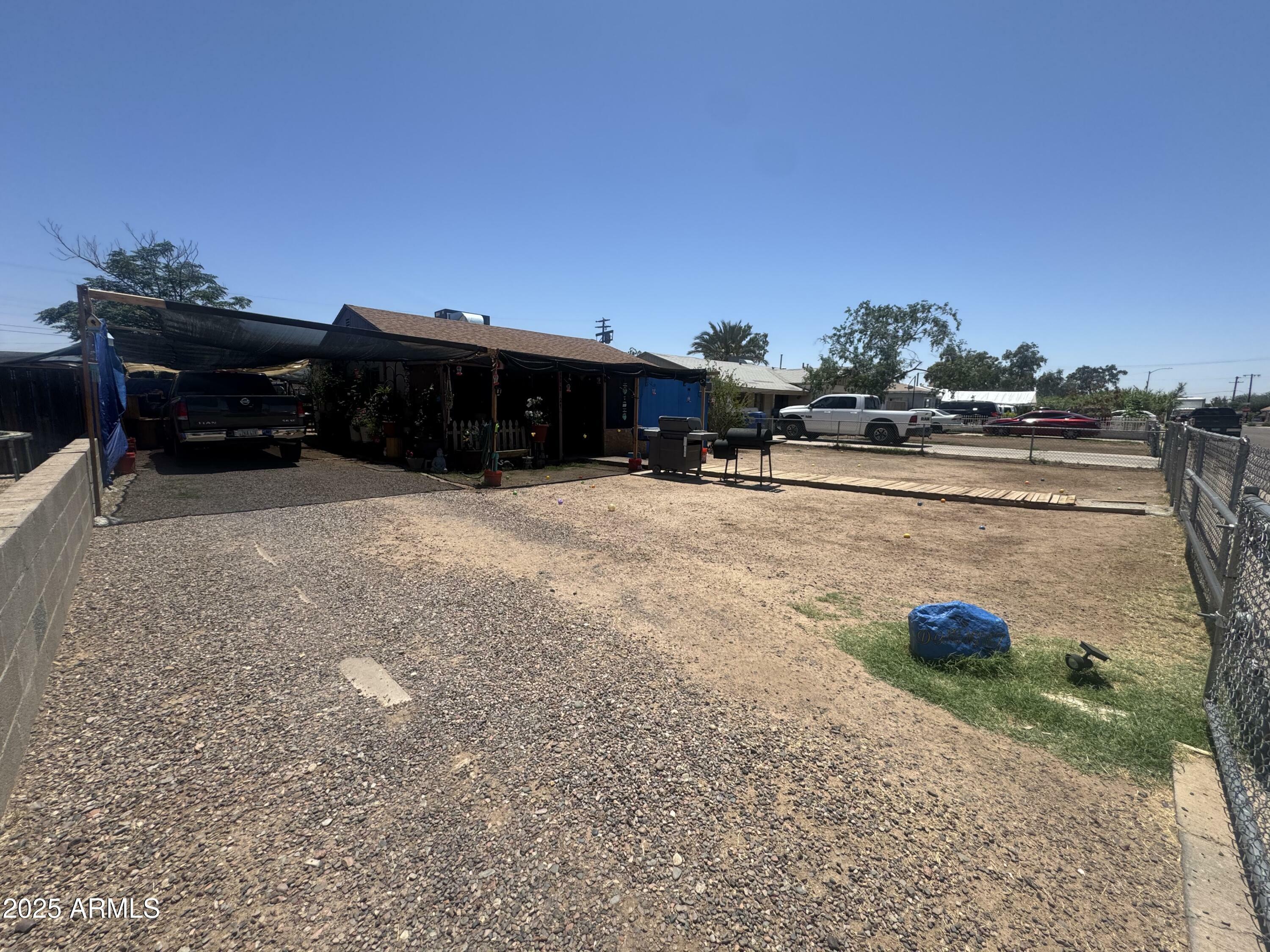 Property Photo: 3421 W Willetta Street AZ 85009