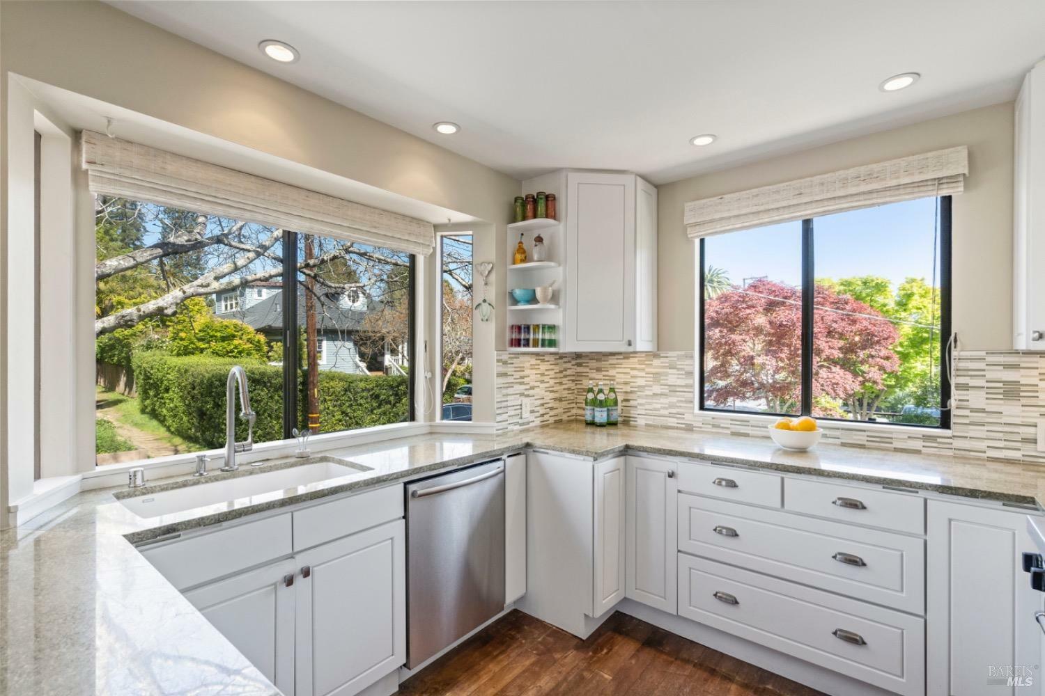 128 Walnut Avenue  Mill Valley CA 94941 photo