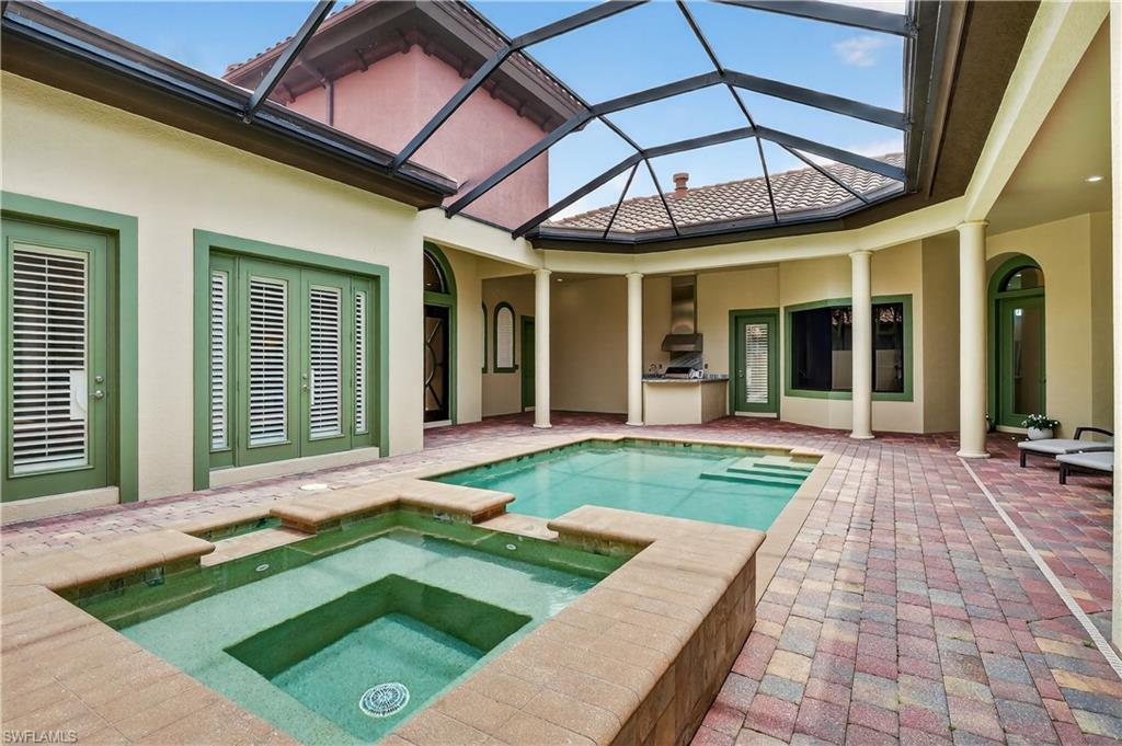 Property Photo:  6528 Costa Cir  FL 34113 