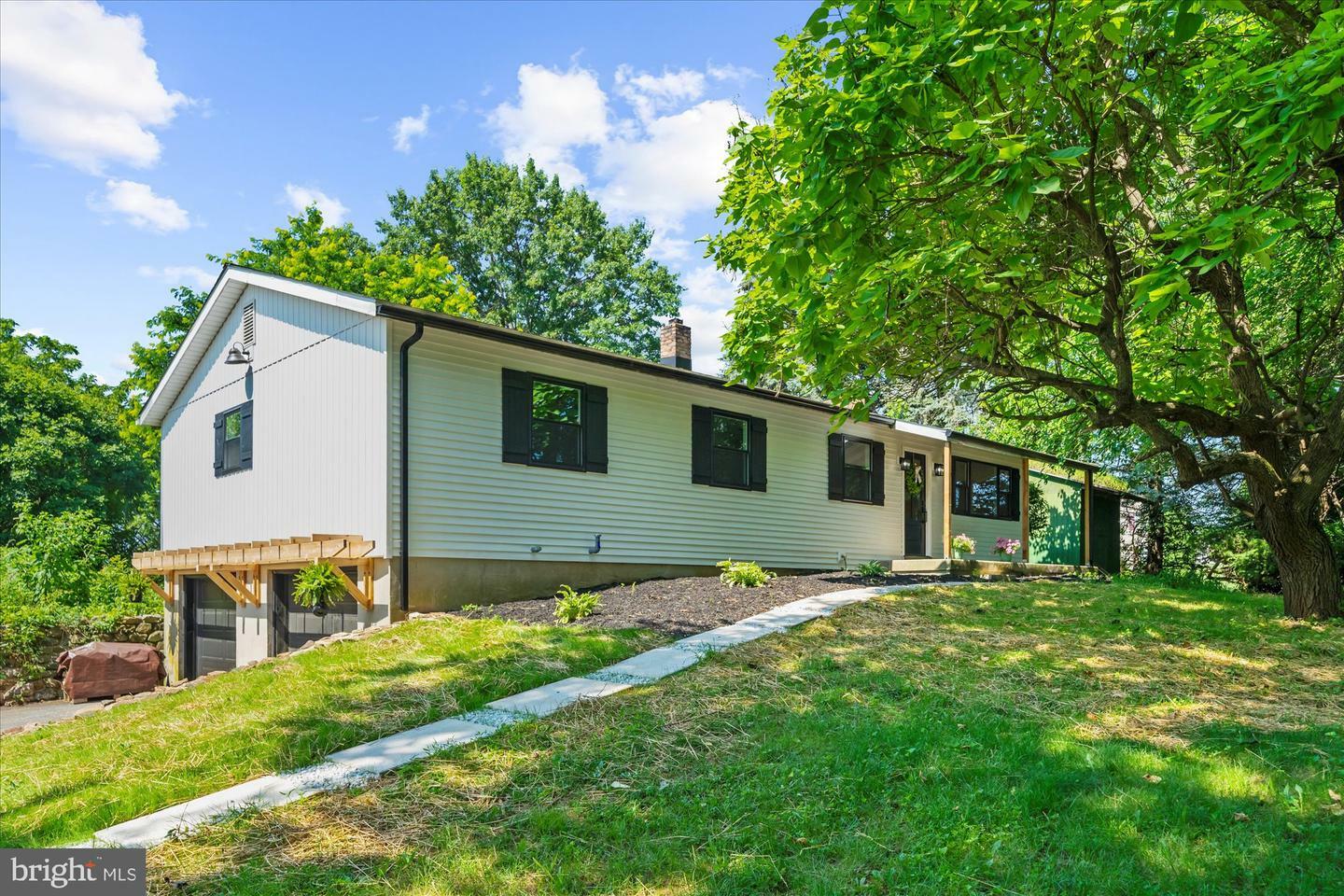 Property Photo: 261 Indian Lane PA 19512